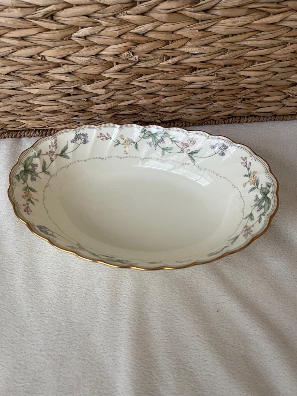 Noritake Brookhollow Pattern Oval Vegetable Bowl 10”